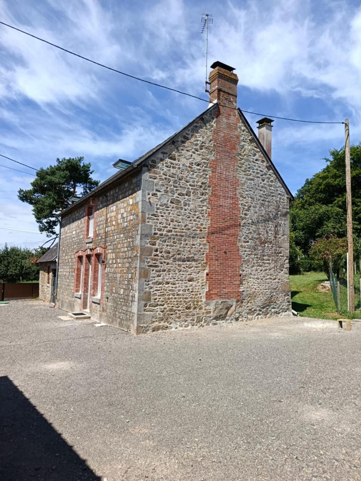 Le Gite De La Haie Portee Lignieres-Orgeres Exteriör bild